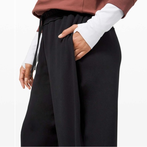 lululemon athletica Pants - lululemon dream on cropped pants in black